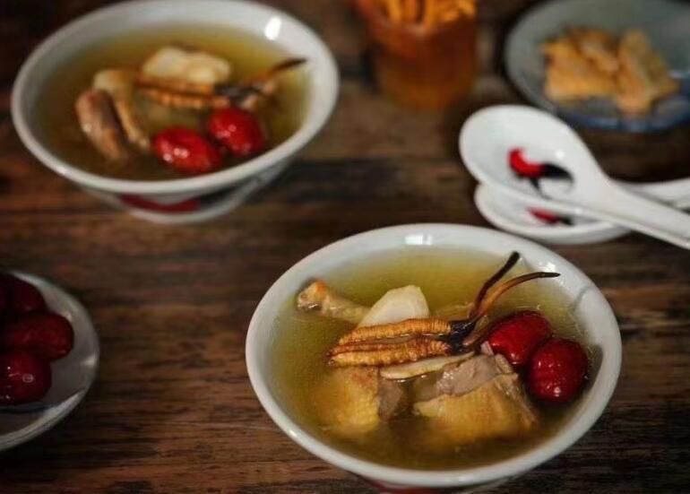 <a href=http://www.cw298.com/chifa/ target=_blank class=infotextkey>冬蟲夏草的吃法</a>