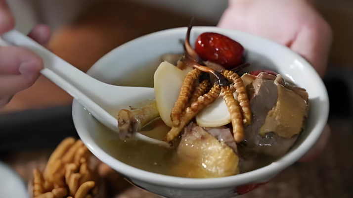 冬蟲夏草搭配有道，滋養(yǎng)肺部效果妙