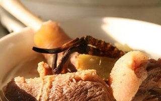 怎么燉冬蟲夏草湯好喝？掌握 3 個關(guān)鍵，湯鮮營養(yǎng)不浪費